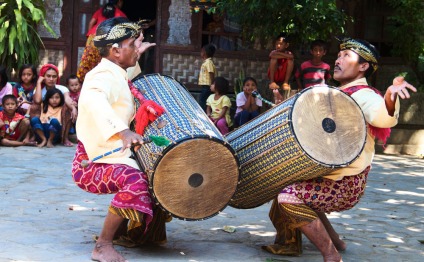 Gendang Beleq Traditional Dance